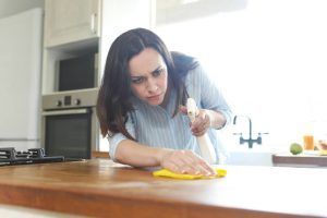 Deze huishoudelijke klusjes kun je voortaan overslaan